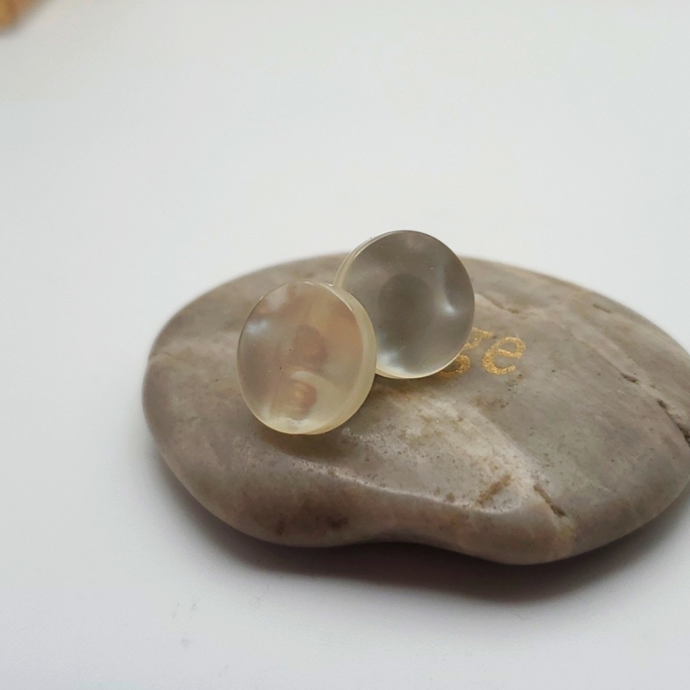 Mother of pearl antique doll face buttons #2